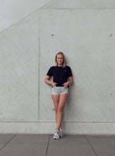 Laden Sie das Bild in den Fotogalerie-Viewer, T-Shirt schwarz - unisex
